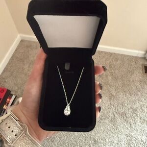 Elegant Silver Teardrop Pendant Necklace